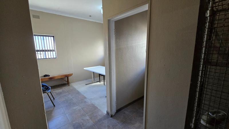 To Let commercial Property for Rent in Triangle Farm Western Cape